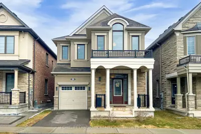 Detached in Richmond Hill