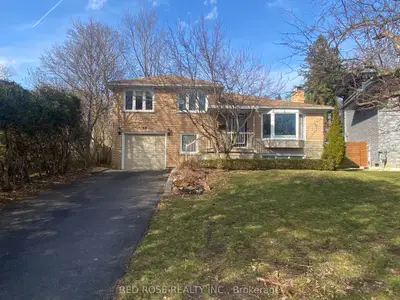 Detached in Richmond Hill