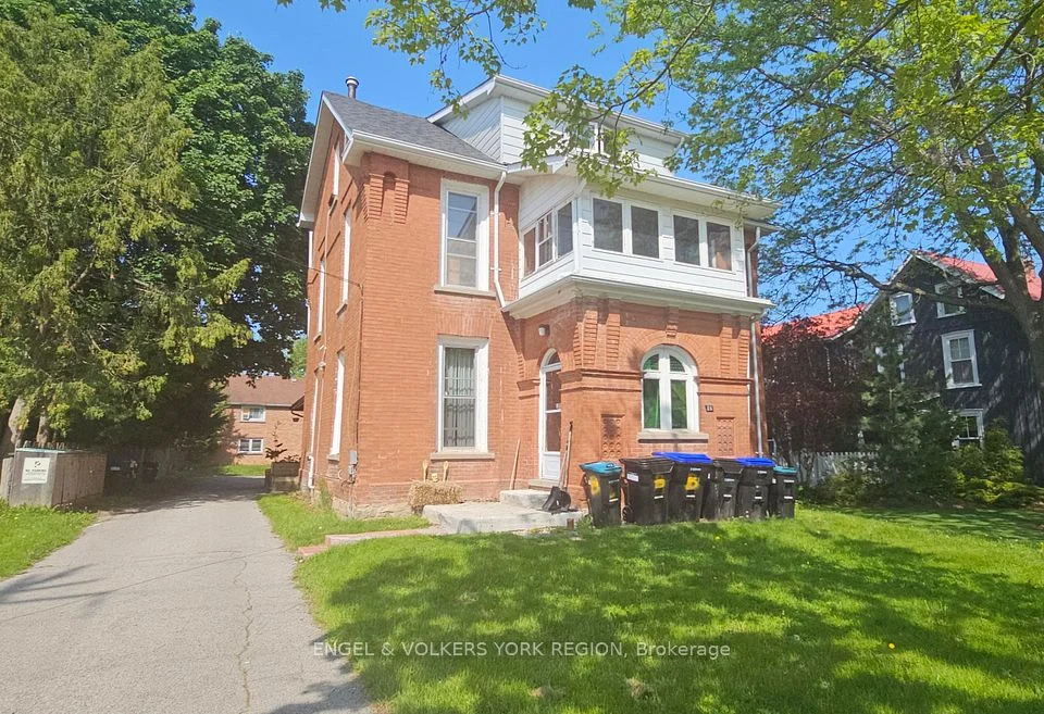 16 Centre Street B, New Tecumseth, ON L0G 1M0