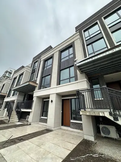 Condo Townhouse in Richmond Hill