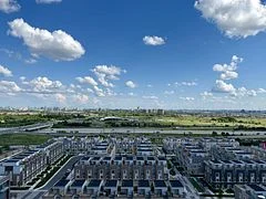 38 Honeycrisp Crescent 1605, Vaughan, ON L4K 0M8