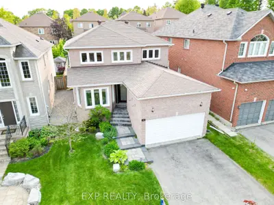 Detached in Richmond Hill