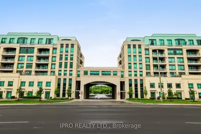 Condo Apartment in Whitchurch-Stouffville
