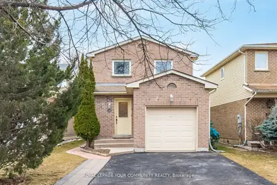Detached in Richmond Hill