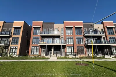 Condo Townhouse in Richmond Hill