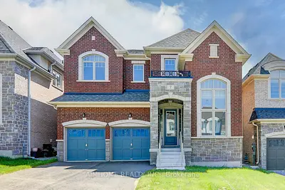 Detached in East Gwillimbury
