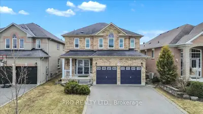 Detached in East Gwillimbury