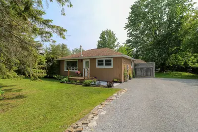 Detached in Brock