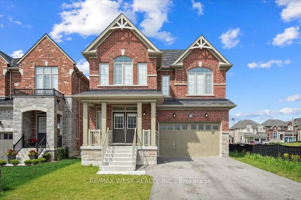 49 Deepwood Crescent, East Gwillimbury, ON L9N 0P8
