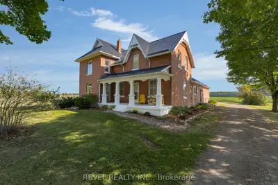 Detached in Essa