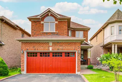 Detached in Richmond Hill