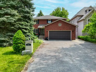 Detached in Richmond Hill