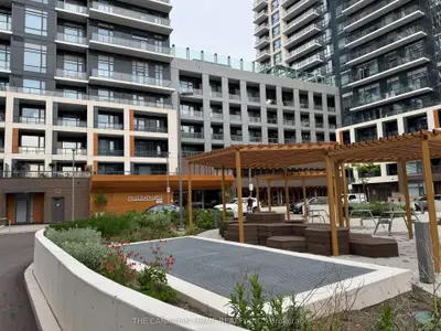 Condo Apartment in Vaughan