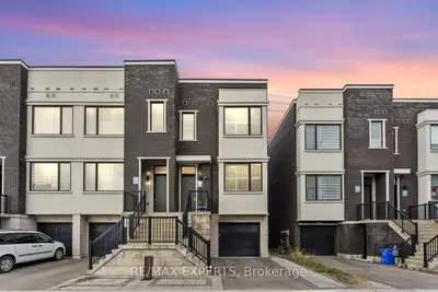 Att/Row/Townhouse in Vaughan