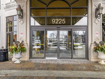 Condo Apartment in Vaughan