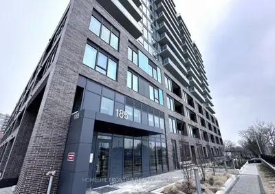 Common Element Condo in Newmarket