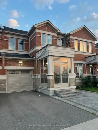 Att/Row/Townhouse in Markham