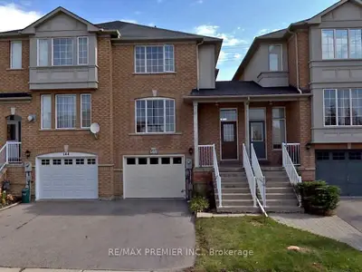 Att/Row/Townhouse in Vaughan