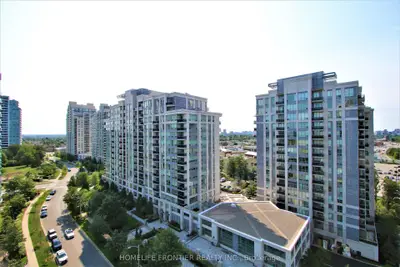 Condo Apartment in Vaughan