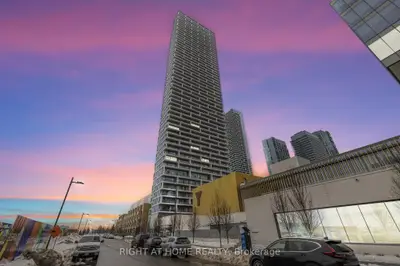 Condo Apartment in Vaughan