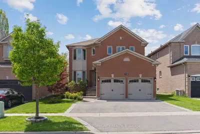 Detached in Richmond Hill