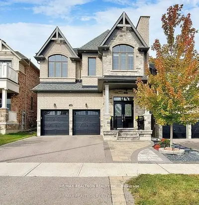 Detached in East Gwillimbury