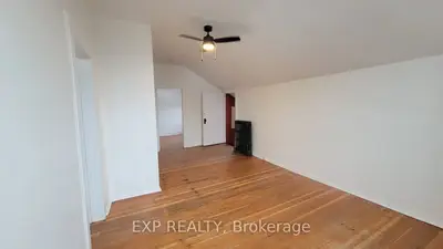 Store W Apt/Office in Georgina
