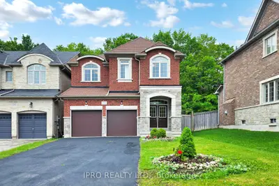 Detached in Newmarket