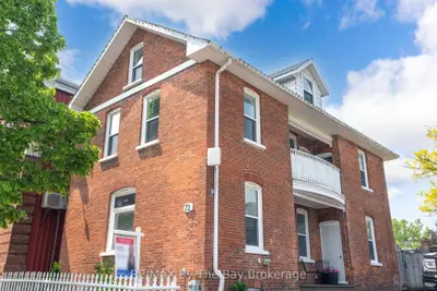 Detached in Brock