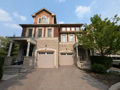 Att/Row/Townhouse in Vaughan