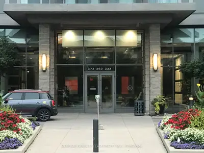 Condo Apartment in Markham