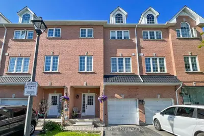 Att/Row/Townhouse in Markham