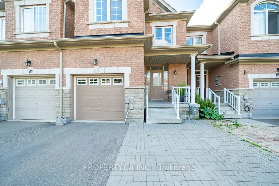 90 Collin Court, Richmond Hill, On L4e 0x8