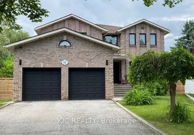 Detached in Richmond Hill