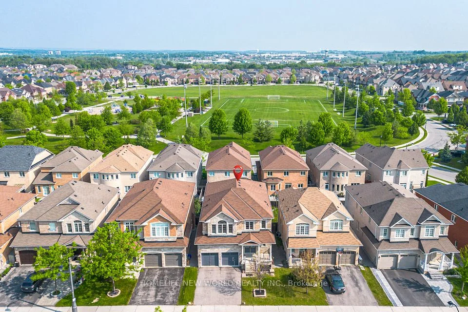 1178 Mctavish Drive, Newmarket, On L3x 0a8