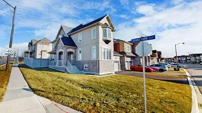 Detached in East Gwillimbury