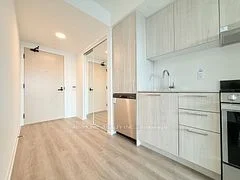 195 Commerce Street 3808, Vaughan, ON L4K 0P9