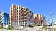 75 King William Crescent 401, Richmond Hill, On L4b 0c1