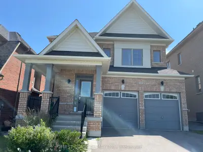 Detached in East Gwillimbury
