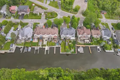 Att/Row/Townhouse in Georgina