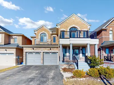 Detached in East Gwillimbury