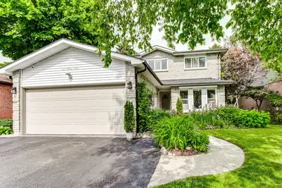 Detached in Aurora
