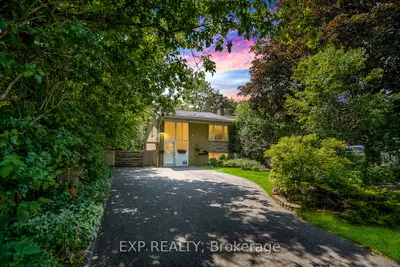 Semi-Detached in Richmond Hill