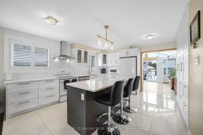 Detached in New Tecumseth