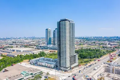 Condo Apartment in Vaughan