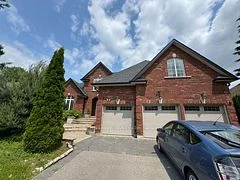 413 Coventry Hill Trail, Newmarket, ON L3X 2G9