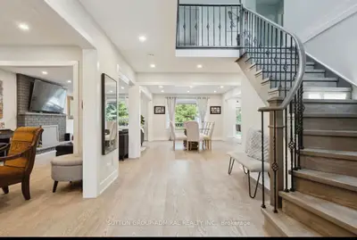 Detached in Newmarket