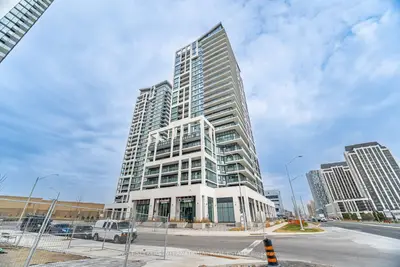 Condo Apartment in Vaughan