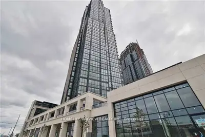 Condo Apartment in Vaughan