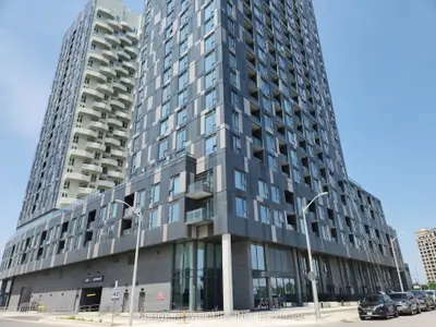 Condo Apartment in Vaughan